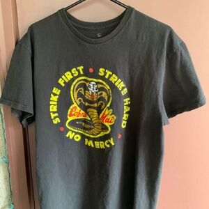 Cobra Kai T-Shirt in Black size L